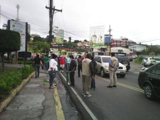 Indignados en huelga de hambre marchan hacia la ONU