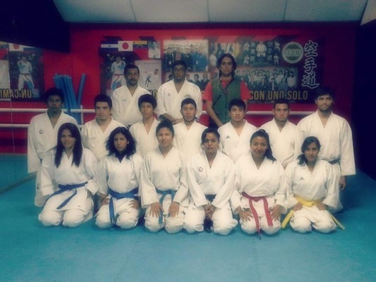 Karatecas hondureños 'calientan' en El Salvador previo a los Juduca