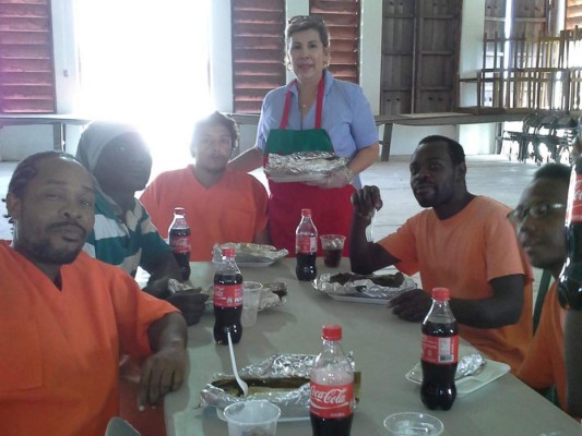 Hondureños privados de su libertad celebran Navidad