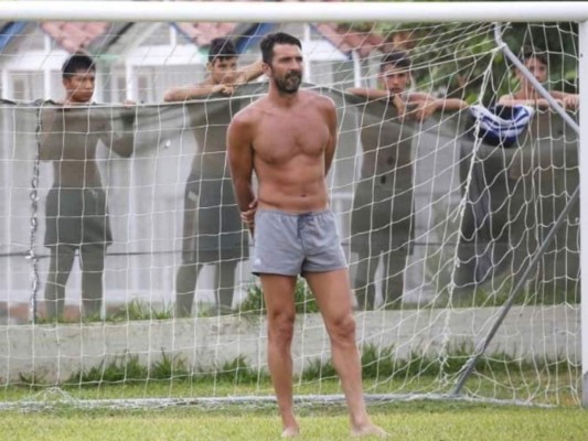 ¡Pero qué crack! Buffon se pasa las vacaciones 'potreando' en su pueblo