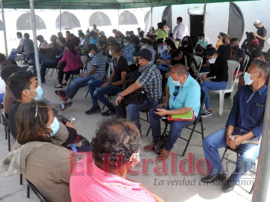 Positividad fue del 55% en primer día de atenciones del triaje del Juan Pablo II