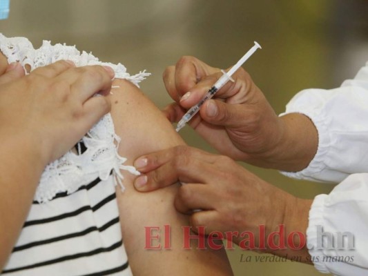 Honduras, el país de Centroamérica que continúa rezagado en vacunación anticovid