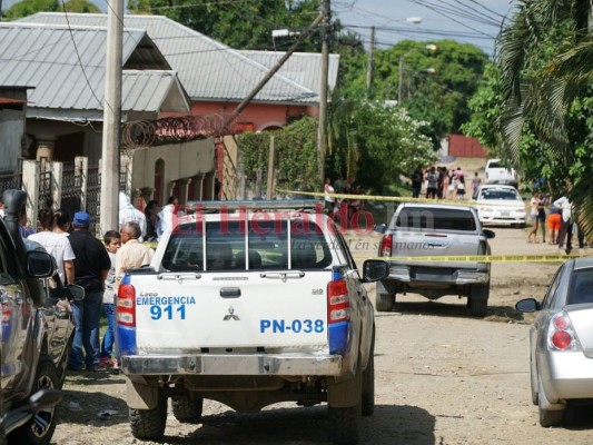 FOTOS: Escena del crimen de hombre acribillado frente a esposa e hijas