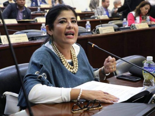 Waleska Zelaya sobre citatoria de la Fiscalía: 'Nunca le he vendido ni un alfiler al Estado'