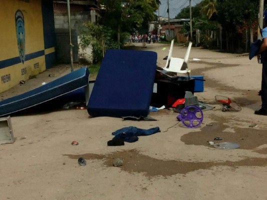 Al menos diez policías resultaron heridos durante protestas de la Alianza