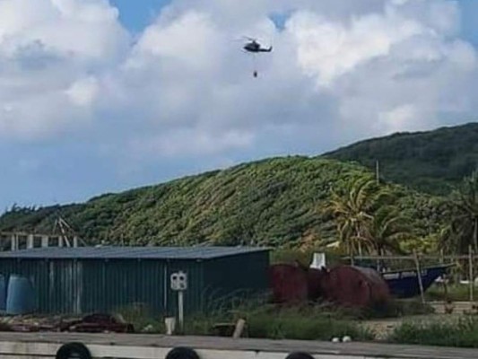 Sofocan al 100% el incendio en Guanaja e instalan centros para recolectar ayudas