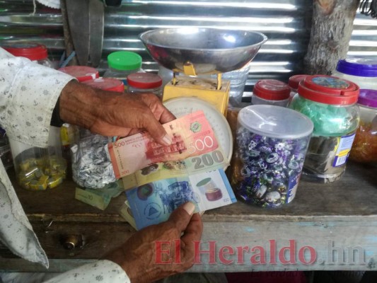 El córdoba de Nicaragua gana terreno en suelo hondureño