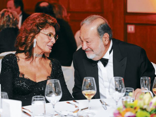Sofía Loren y Carlos Slim en cena romántica