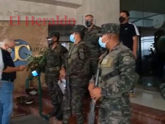 Militarizado e ingreso solo por listado: Ambiente previo a sorteo electoral