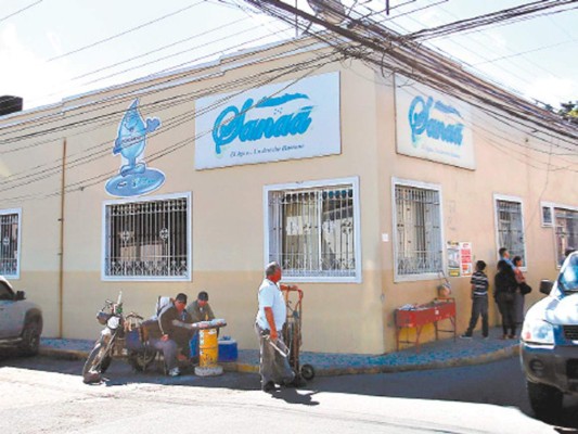 Queda al descubierto millonario saqueo de fondos en el SANAA