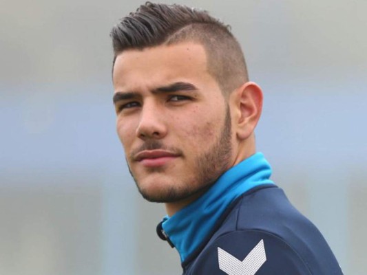 Theo Hernández pasó reconocimiento médico con el Real Madrid