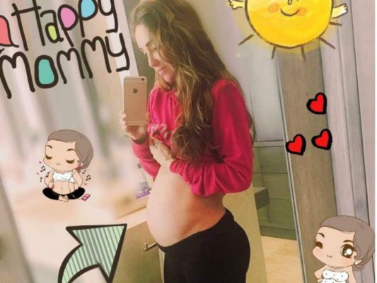 La ex RBD Anahí ya dio a luz a su primer hijo con el gobernador mexicano Manuel Velasco