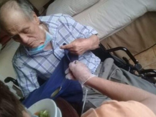 Chelato Uclés recibe alta médica tras estar hospitalizado en el IHSS