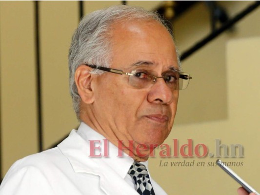 Padres de niños con covid-19 se confían y buscan tarde atención médica