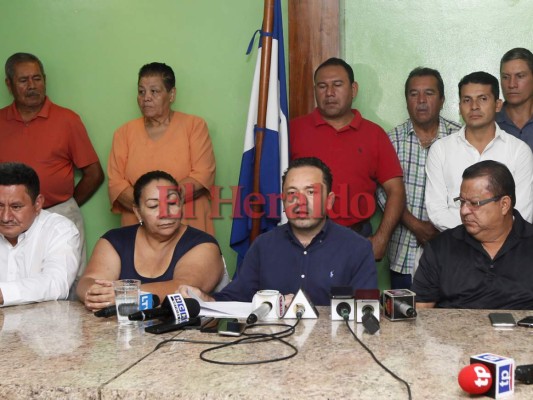 Transportistas suspenden el paro por 48 horas tras tregua con el gobierno