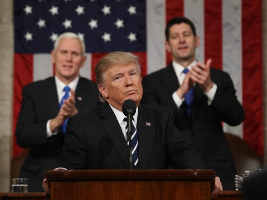 Donald Trump modera tono pero mantiene promesa de mano dura en inmigración