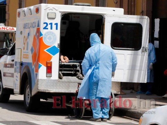 Los pacientes siguen llegando a los hospitales. Foto: David Romero/El Heraldo