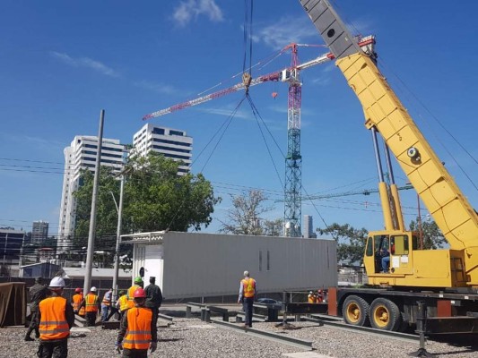 Últimos módulos de hospitales móviles saldrán este sábado de Puerto Cortés