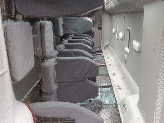 Diez lesionados en vuelco de rapidito