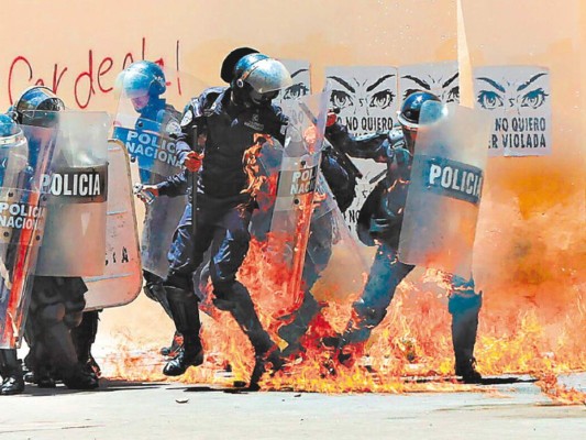 Condenable vandalismo en marcha del Día del Trabajador