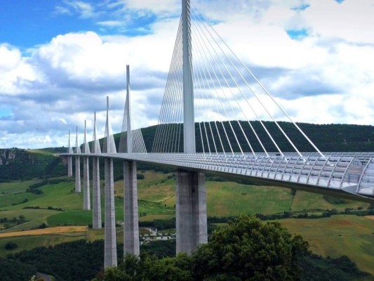 Fotos: Peligrosos, titánicos y larguísimos, estos son los puentes más impactantes del mundo
