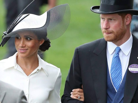 FOTOS: Meghan Markle luce espectacular vestido de Givenchy en su aparición en el Ascot