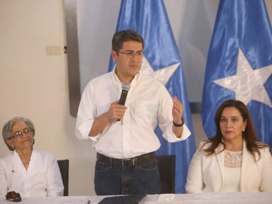 Juan Orlando Hernández acepta ser el candidato presidencial del Partido Nacional de Honduras