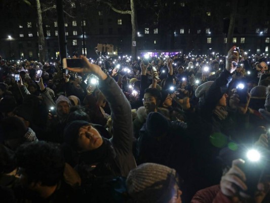 FOTOS: Lágrimas y rezos en bienvenida 2020, inicio de nueva década