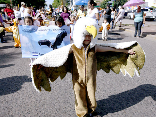 Estudiantes de básica y prebásica festejan el Día del Ambiente en la capital de Honduras