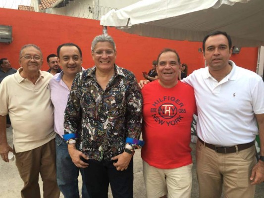 Las fotos del cumpleaños de Esdras Amado López