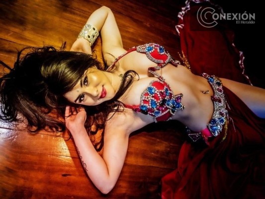En primera fila: Aprende a bailar la danza del vientre con Ónice Flores