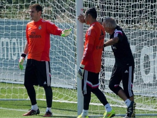 Ancelotti elige a Casillas y aplaza el debut de Keylor Navas