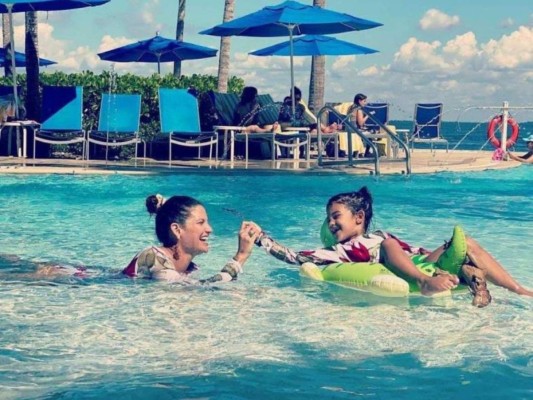 La cantante disfruta pasar mucho de su tiempo libre realizando actividades con su hija. FOTO CORTESÍA: @nataliajimenez