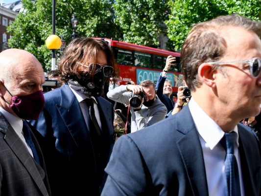 Johnny Depp declara en corte que Amber Heard lo golpeaba&nbsp;&nbsp;