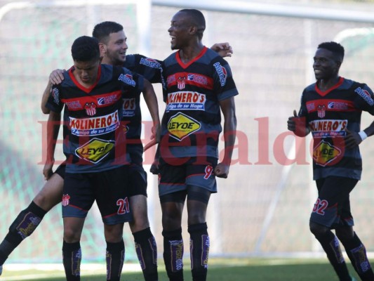 Vida y sus refuerzos 'fantasma' complica su estadía en la primera división