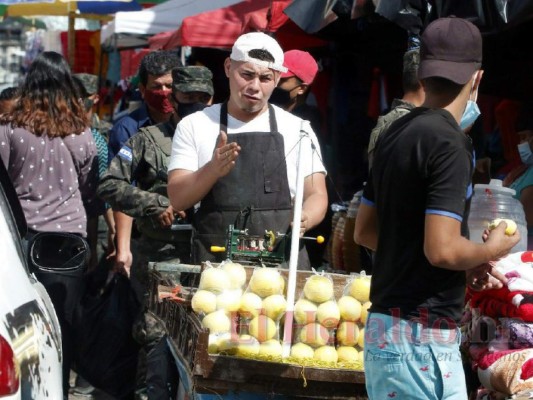FOTOS: Calles abarrotadas en la capital, mientras casos de covid se disparan