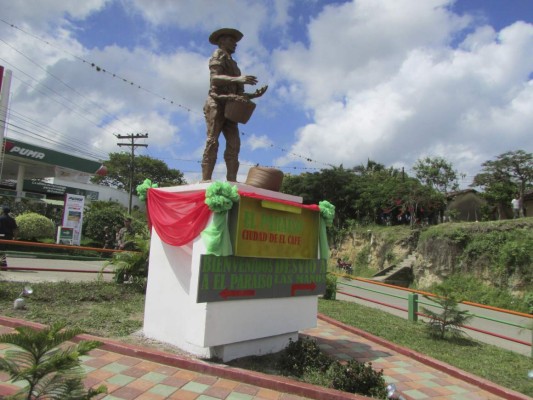 Inauguran cosecha de café en El Paraíso