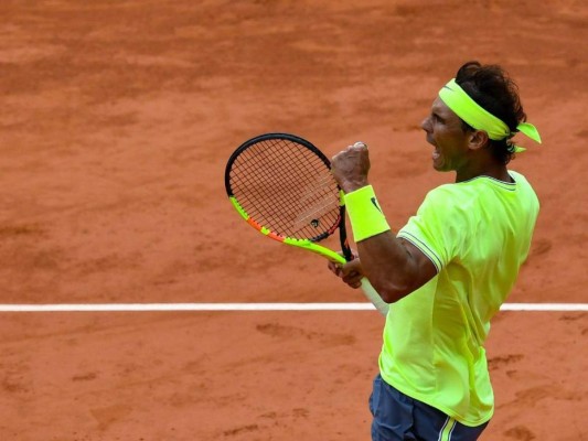 El huracán Nadal termina sin problemas con Federer