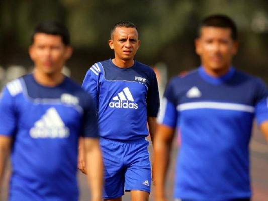 Expulsan definitivamente del arbitraje hondureño al asistente Omar Leiva&nbsp;&nbsp;