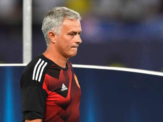 José Mourinho, satisfecho con su equipo pese a la derrota frente al Madrid&nbsp;&nbsp;