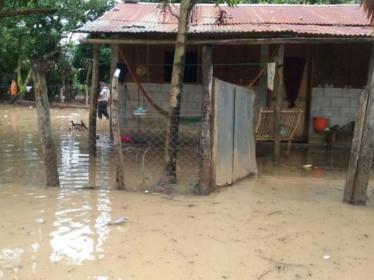 Lluvias dejan más de 2.000 afectados el fin de semana en Guatemala