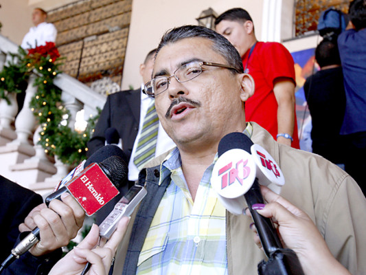 Secuestran al periodista Alfredo Villatoro