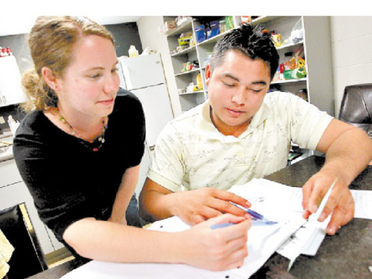 Campesinos catrachos exploran el idioma inglés