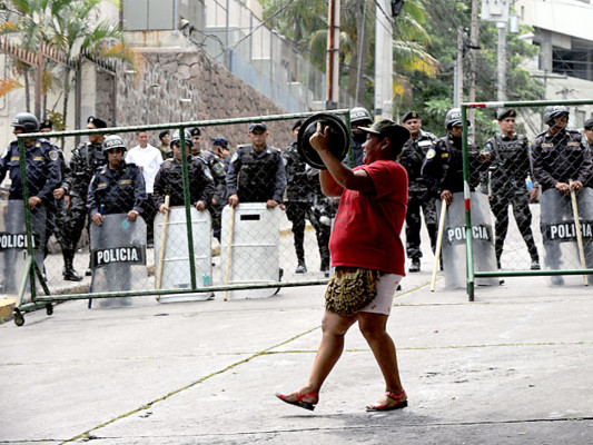 Frente Nacional de Resistencia conmemora tres años del derrocamiento de Zelaya