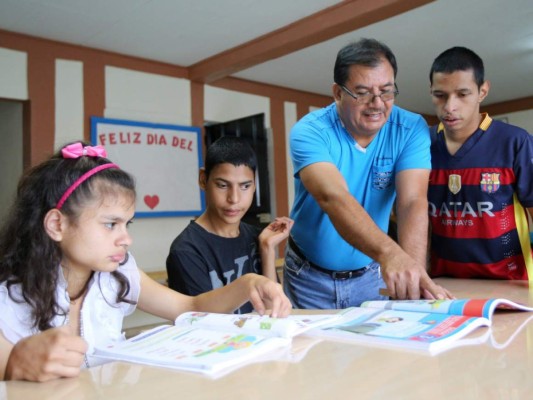 La mitad de su vida al servicio de la discapacidad