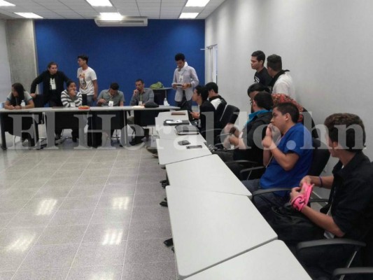 Concluye sin ningún acuerdo intento de diálogo entre autoridades y estudiantes
