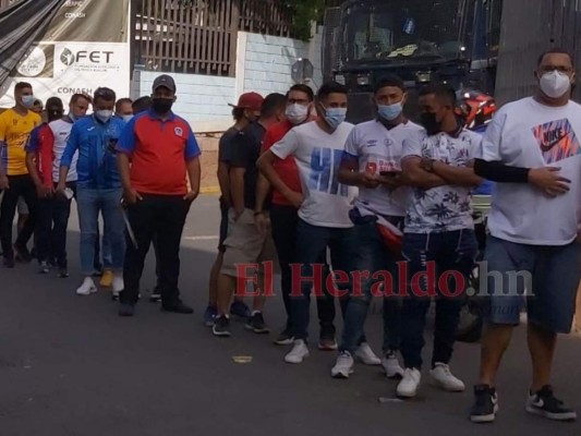 Belleza presente, aglomeraciones y llenazo, así se vivió el clásico entre Motagua y Olimpia
