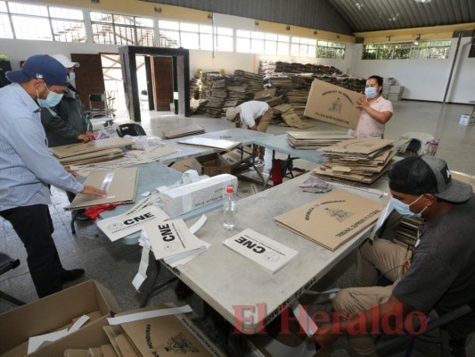 CNE ultima detalles para entrega de maletas electorales para elecciones primarias (FOTOS) &nbsp;&nbsp;