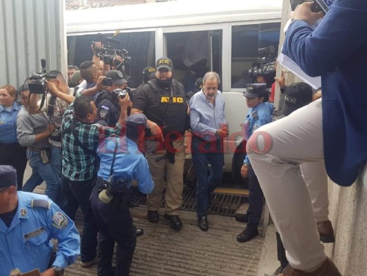 FOTOS: Así fue el traslado de los diez implicados en el desfalco al IHSS hacia los Juzgados Anticorrupción