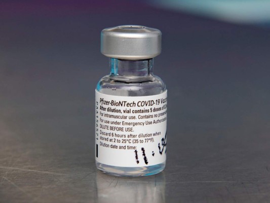 FDA reafirma que vacuna de Pfizer protege desde la primera dosis  